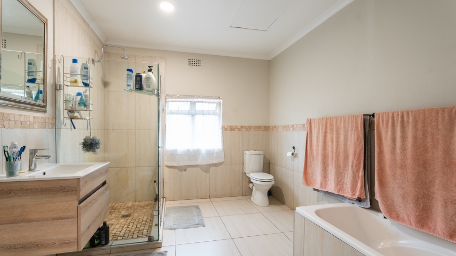 5 Bedroom Property for Sale in Haumannshof Western Cape